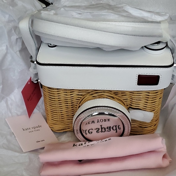 Kate spade HOST PICk   gorgeous wicker bag last one sold out its gorgeous ๐ - Picture 4 of 8